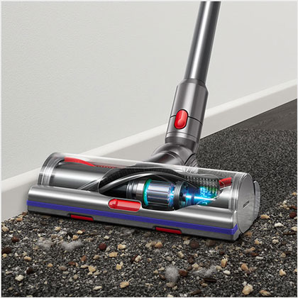 V15 Automatically deep cleans carpets and hard floors